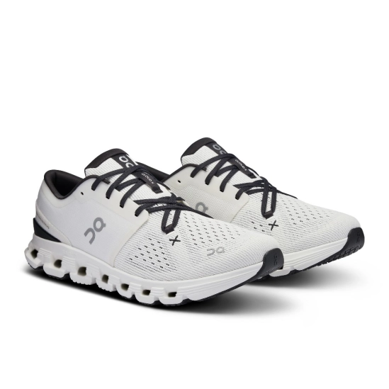 On Cloud X 4 Ivory/Black pánské sportovní boty