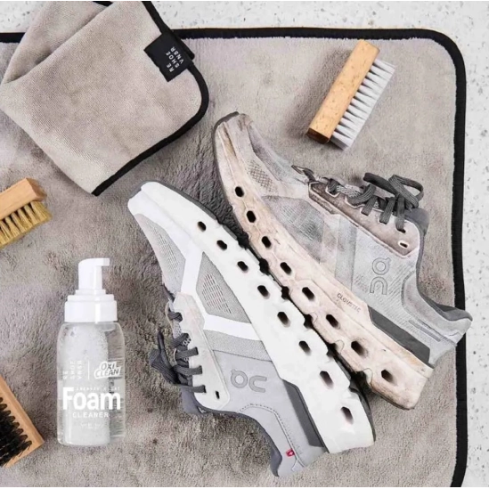 Reshoevn8r Oxiclean Sneaker + Hat Foam čisticí prostředek